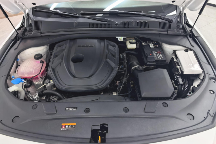 吉利汽车 星瑞 2024款 2.0TD 霄汉版机舱底盘24