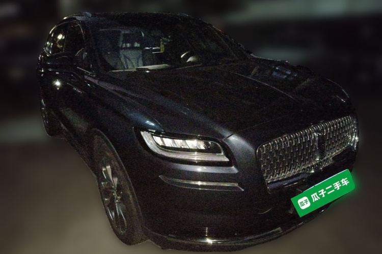 林肯 航海家 2021款 2.0T 四驱尊享版车身外观3