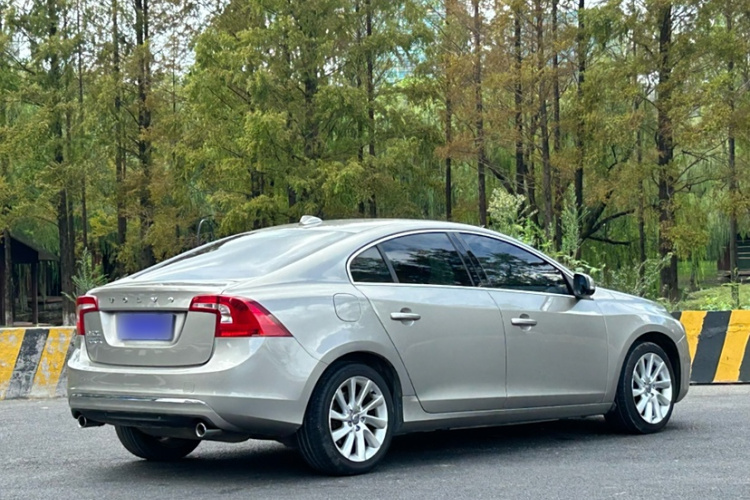 沃尔沃S60 2014款 S60L 2.0T 智远版车身外观6002
