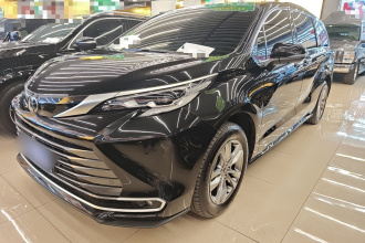 丰田 赛那SIENNA 2024款 2.5L混动 四驱尊贵版