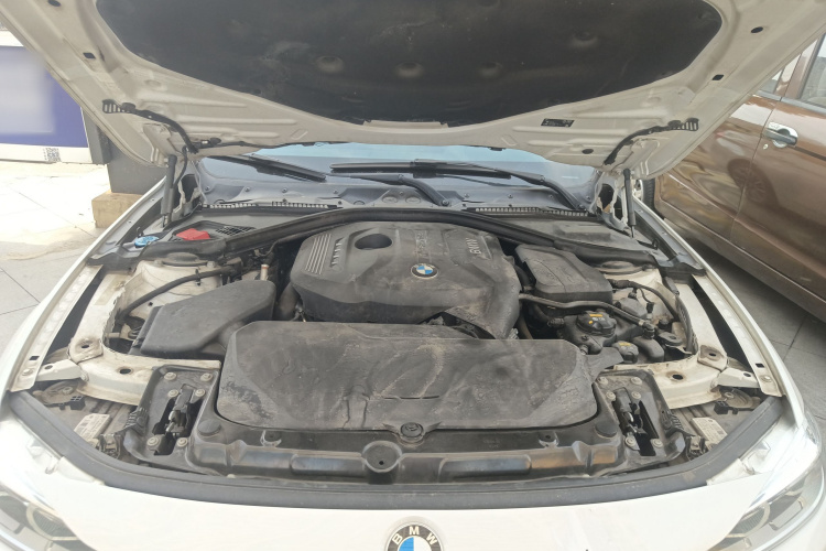 宝马3系 2019款 320Li 时尚型机舱底盘24