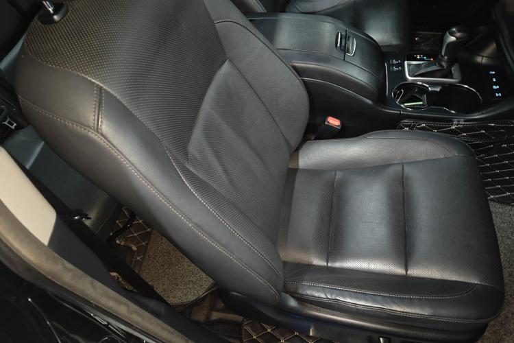 丰田 汉兰达 2018款 2.0T 四驱豪华版 7座 国V中控内饰41