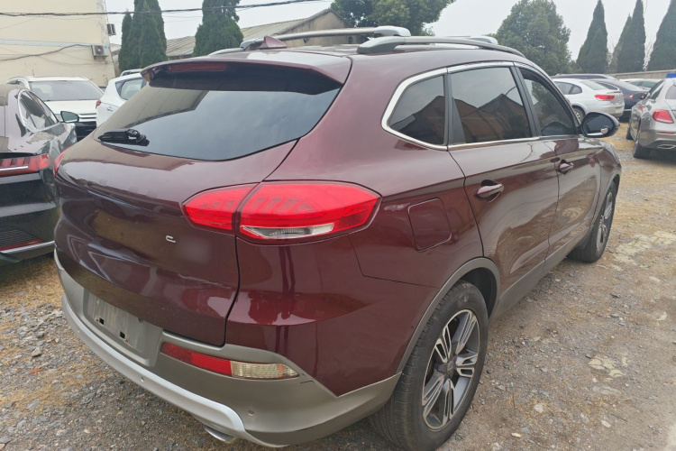 猎豹汽车 猎豹CS10 2015款 2.0T 手动至尊型车身外观7