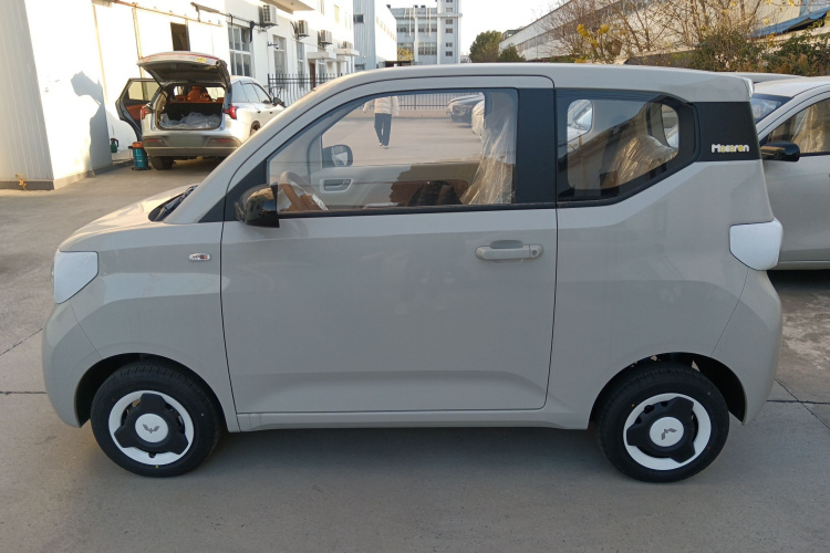 五菱汽车 宏光MINIEV 2024款 第三代 215km 青春版车身外观4