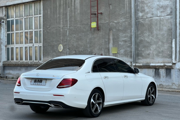 奔驰E级 2018款 改款 E 200 L 运动型 4MATIC车身外观6004