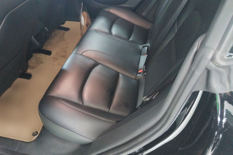 特斯拉 Model 3 2022款 后轮驱动版中控内饰7004