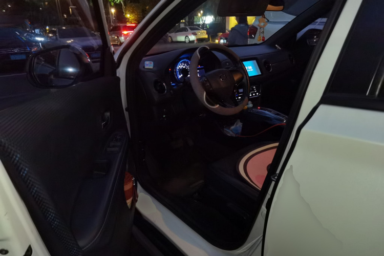 思铭 东风本田X-NV 2020款 风驰版中控内饰20