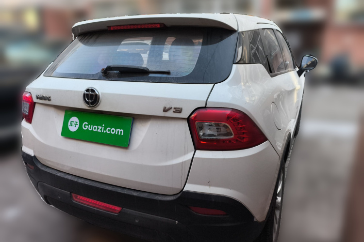 中华V3 2016款 1.5L 手动舒适型车身外观6005