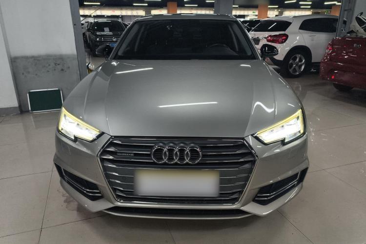 奥迪A4L 2018款 30周年年型 45 TFSI quattro 个性运动版车身外观2