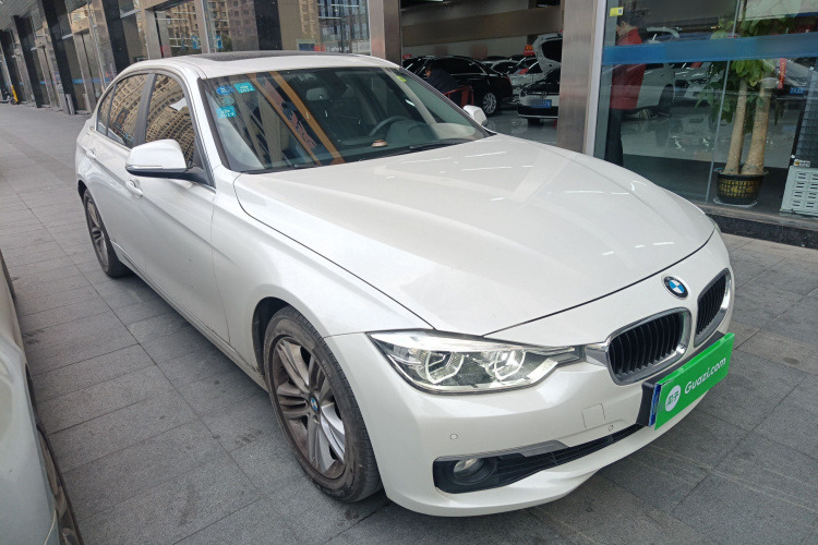 宝马3系 2017款 320Li 时尚型车身外观3