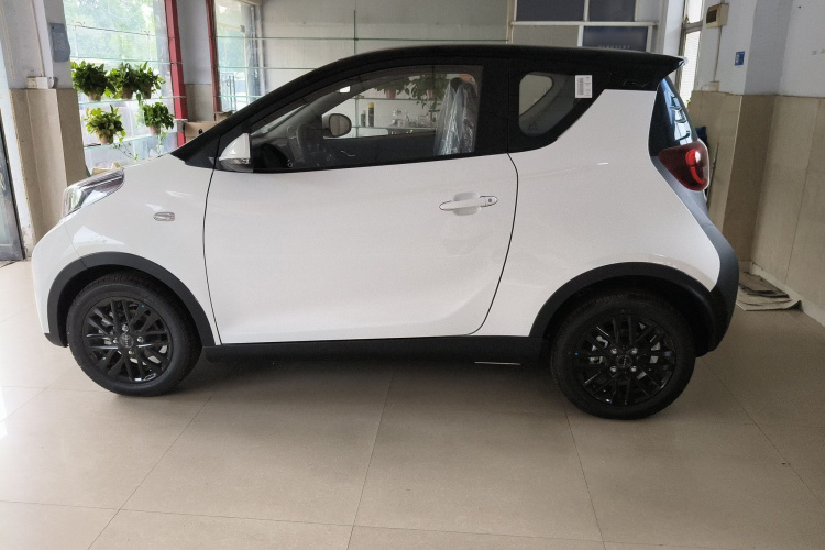 奇瑞 小蚂蚁 2024款 改款 青春版 251km 真爱版 23.99kWh车身外观6004