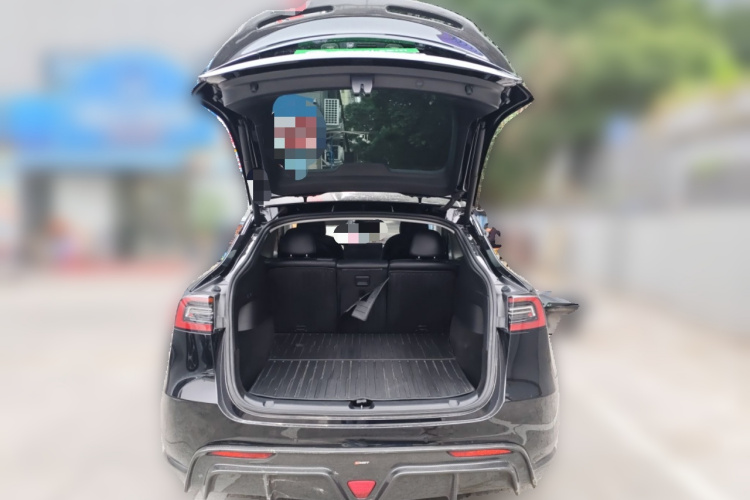 特斯拉 Model Y 2022款 后轮驱动版中控内饰23