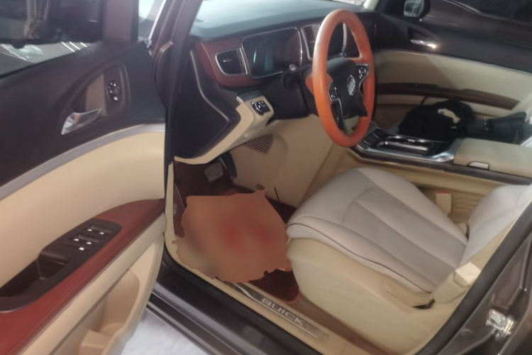 别克GL8 2017款 25S 尊贵型 国V中控内饰20