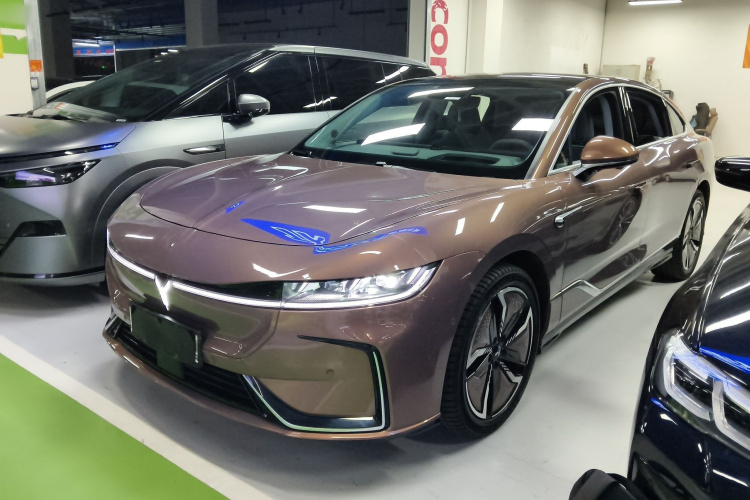 岚图汽车 岚图追光 2023款 四驱标准版车身外观4