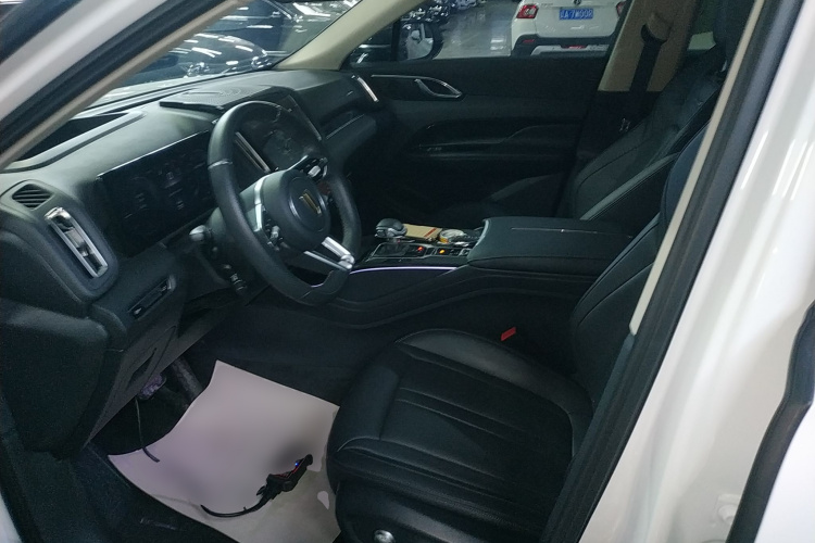 红旗HS3 2023款 2.0T 四驱有为版中控内饰19