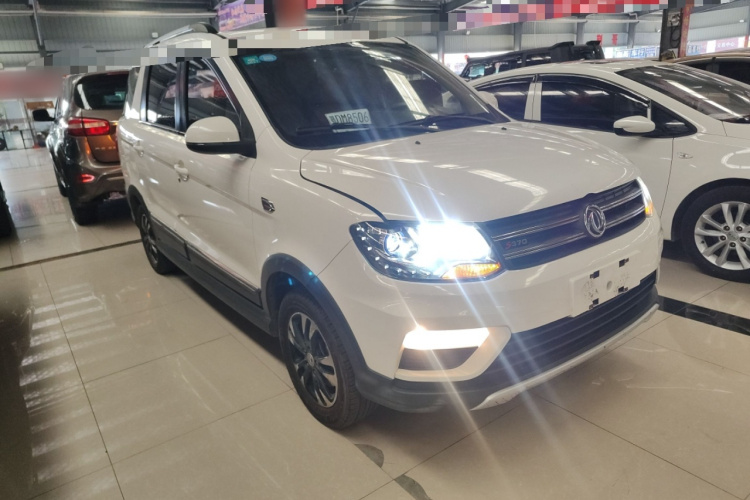 东风风光 风光370 2018款 S370 1.5L 手动豪华型 5座车身外观6002