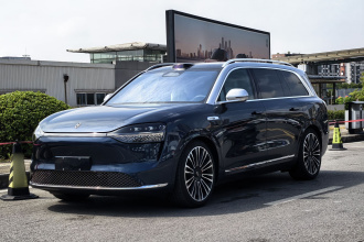 鸿蒙智行 问界M9 2025款 纯电 Ultra版 100kWh 5座版