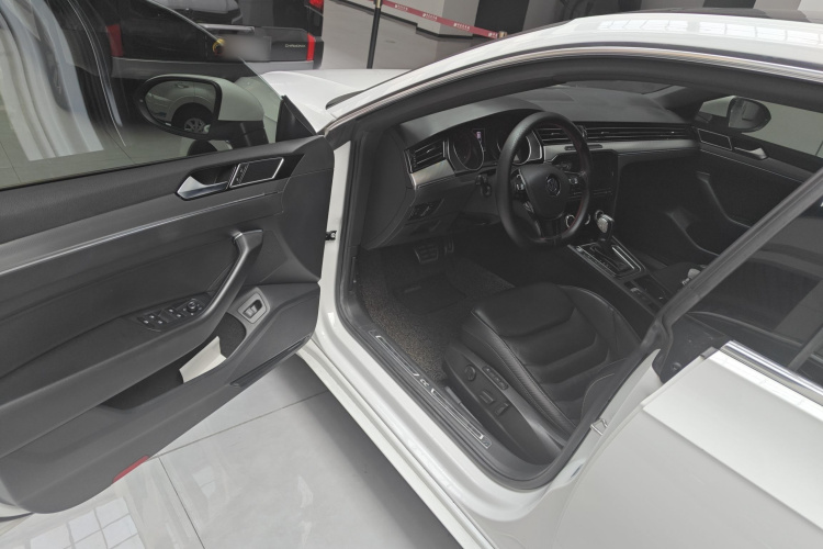 一汽-大众CC 2019款 330TSI 魅颜版 国VI中控内饰20