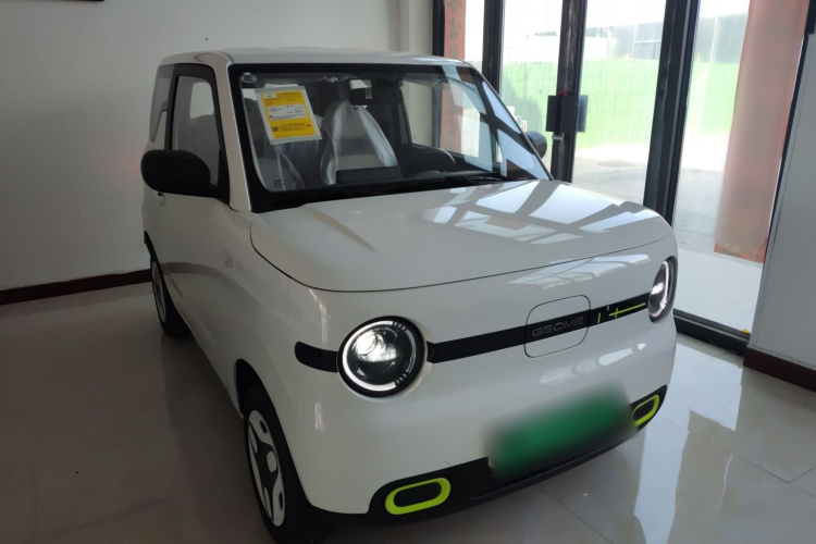 吉利银河 熊猫 2025款 210km 元气熊车身外观3