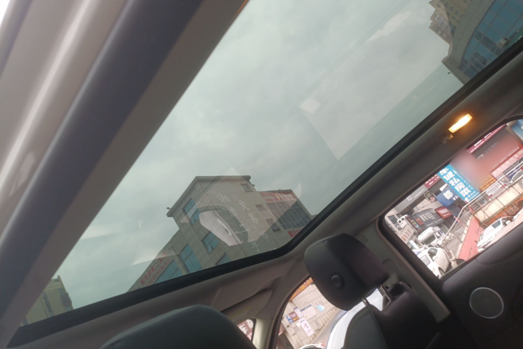 路虎 揽胜极光 2018款 240PS SE 智耀版局部细节22