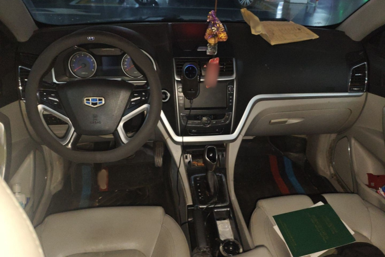 吉利汽车 帝豪 2015款 三厢 1.5L CVT向上版中控内饰7002