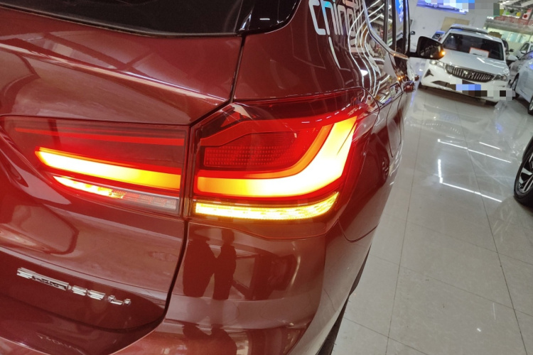 宝马X1 2022款 sDrive25Li 领先型车身外观9