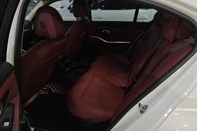 宝马3系 2025款 325Li M运动套装中控内饰21