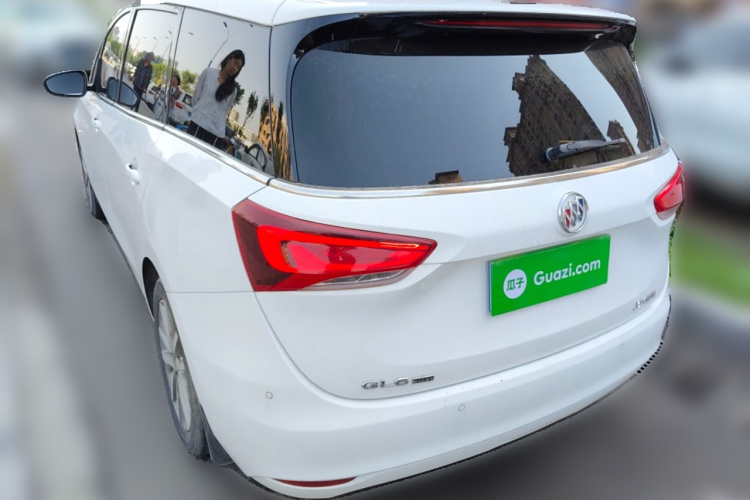 别克GL6 2019款 18T 6座互联尊贵型 国VI车身外观6003