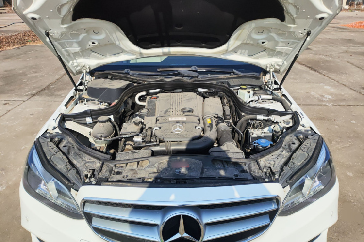 奔驰E级 2014款 改款 E 260 L 运动型局部细节24