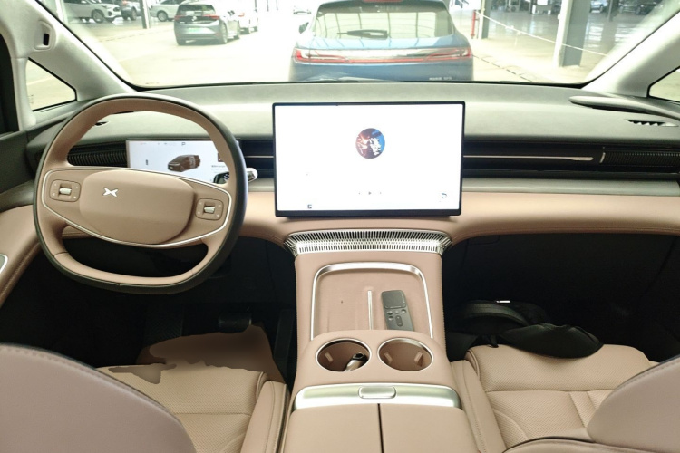 小鹏X9 2025款 650长续航 Max中控内饰12