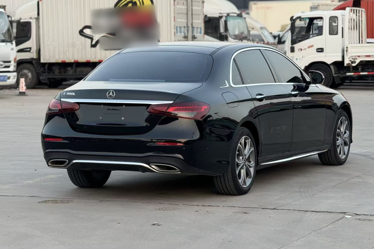 奔驰E级 2021款 改款 E 300 L 运动时尚型车身外观6001