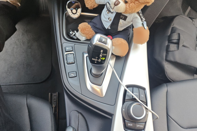 宝马3系 2015款 320Li 时尚型局部细节18