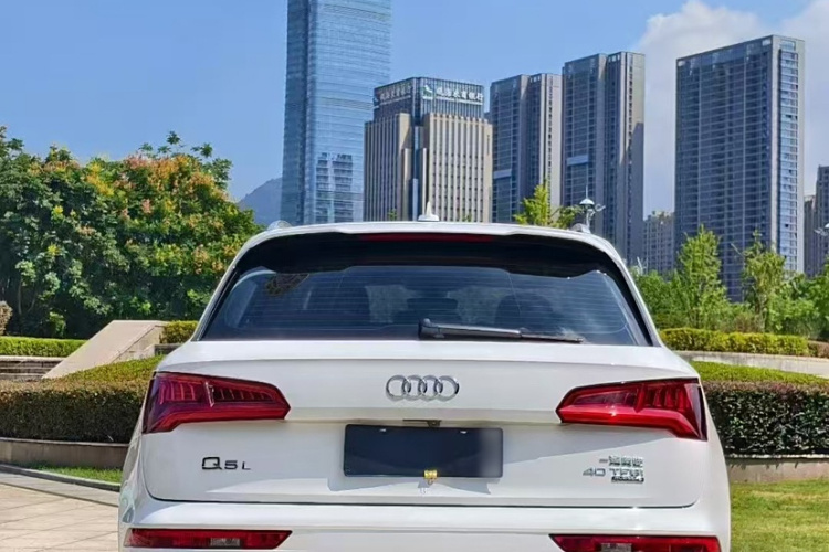 奥迪Q5L 2020款 改款 40 TFSI 荣享时尚型车身外观6005