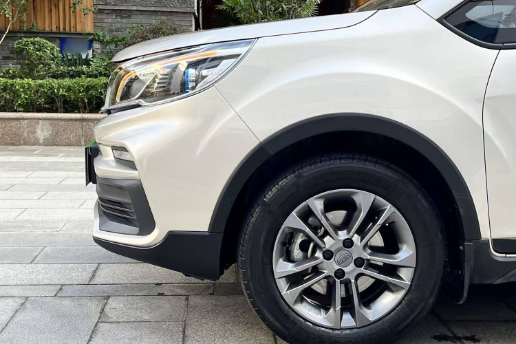 吉利汽车 远景X3 2020款 1.5L CVT尊贵型车身外观6007