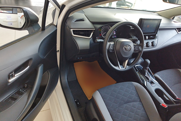 丰田 卡罗拉 2023款 1.2T 先锋版中控内饰7003