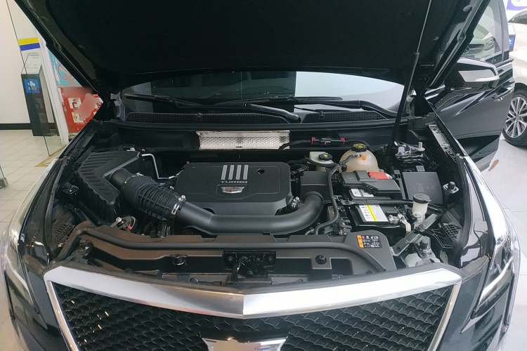 凯迪拉克XT5 2022款 2.0T 四驱豪华型（蜂鸟版）机舱底盘24