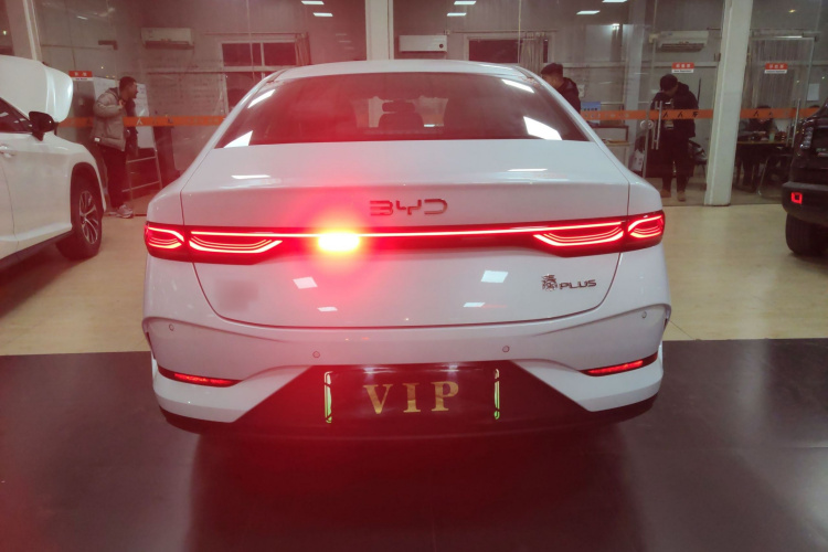 比亚迪 秦PLUS 2025款 DM-i 智驾版 128KM进取型车身外观6004