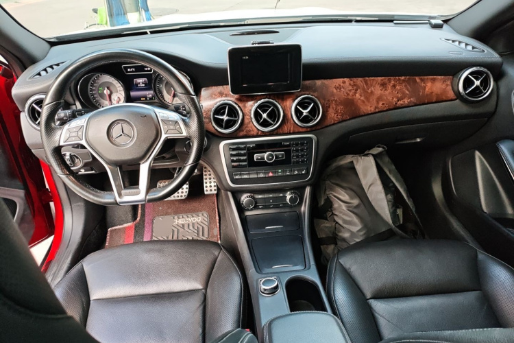奔驰GLA(进口) 2015款 GLA 260 4MATIC中控内饰12