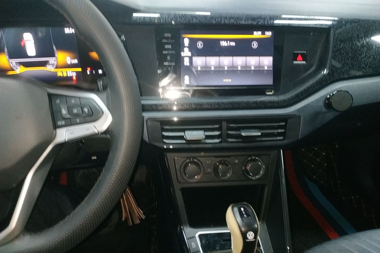 大众 朗逸 2025款 新锐 1.5L 出众新逸版中控内饰7002