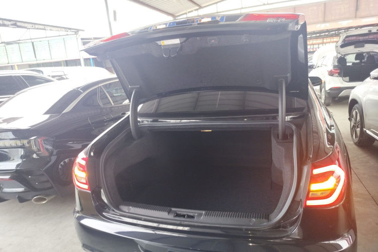 红旗H7 2019款 2.0T 旗舰版局部细节23