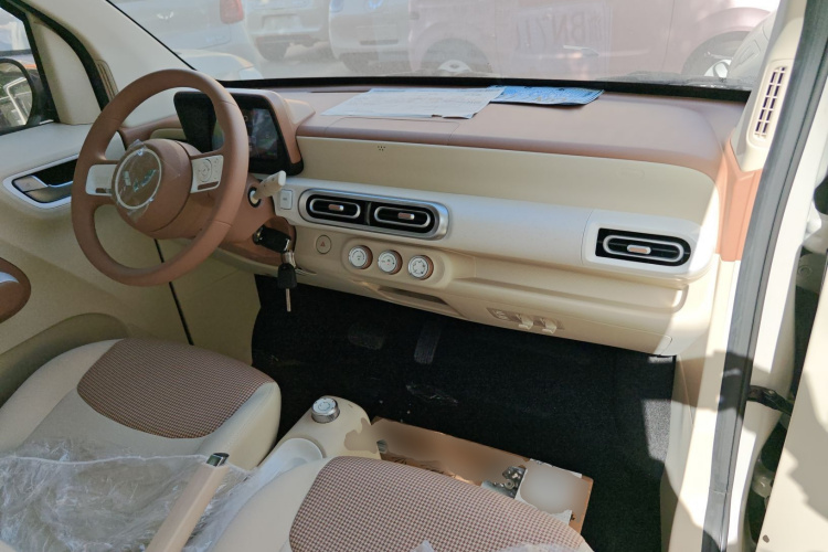 五菱汽车 宏光MINIEV 2024款 第三代 215km 青春版中控内饰12