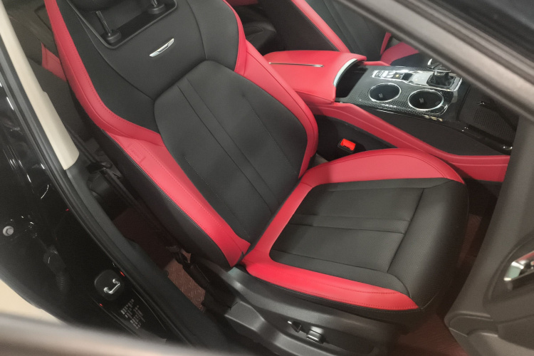 红旗HS3 2023款 1.5T 两驱善为版局部细节41