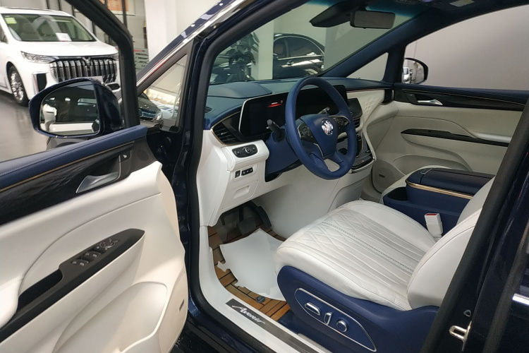 别克GL8 2020款 Avenir艾维亚 四座尊礼版中控内饰20