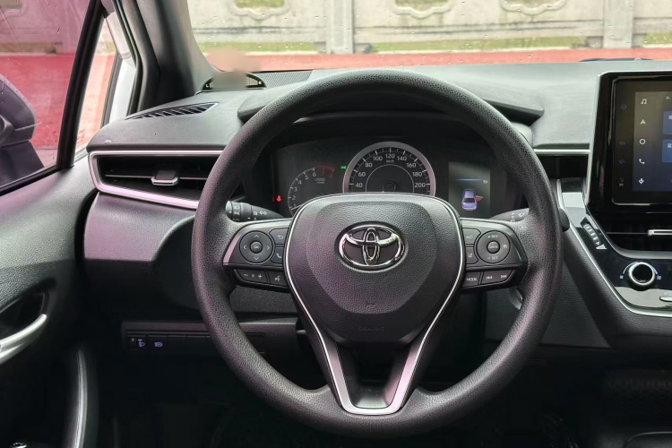 丰田 雷凌 2021款 185T CVT豪华版中控内饰7004