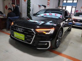 奥迪A6L 2025款 改款 45 TFSI quattro 臻选动感型