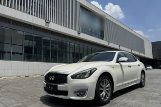 英菲尼迪Q70 2019款 Q70L 2.0T 精英版