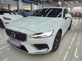 沃尔沃S60 2022款 B4 智逸豪华版