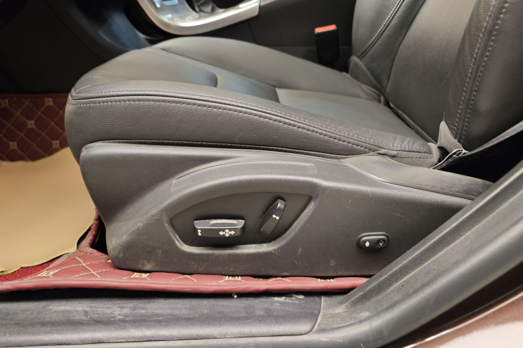 沃尔沃S60 2017款 S60L T3 智进版中控内饰7008