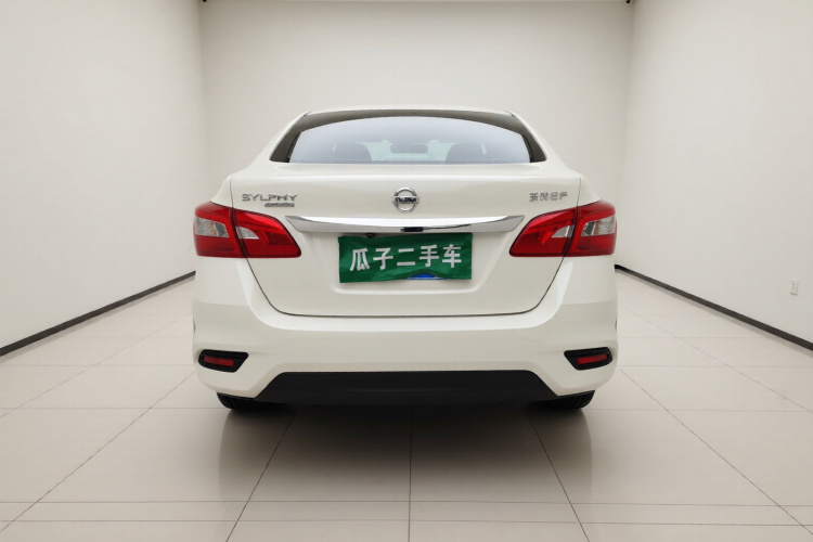 日产 轩逸 2024款 改款二 经典 1.6XL CVT豪华版车身外观6