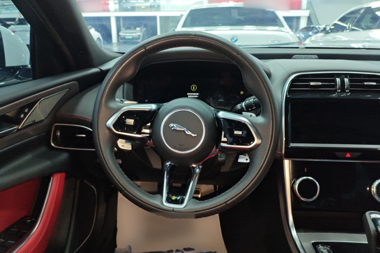 捷豹XEL 2024款 2.0T 250PS R-DYNAMIC S进取运动版局部细节13